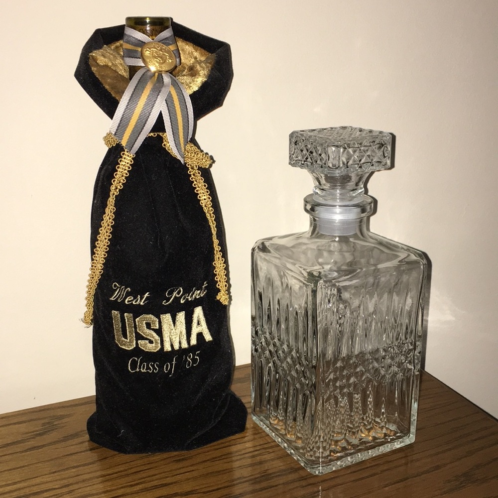 Whiskey Decanter with stopper